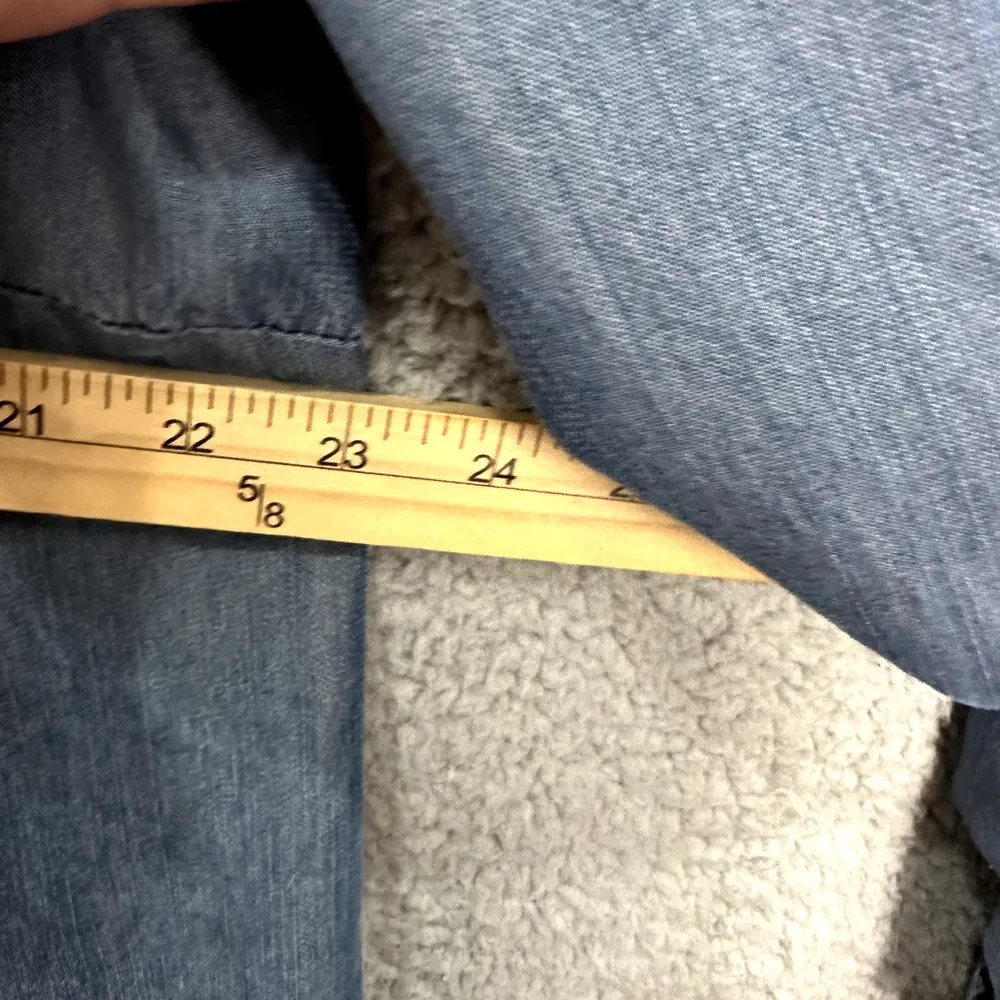 Ashley Stewart Top Womens 12 Blue Chambray Lyocell Long Ruffle Sleeve Boho - Image 6