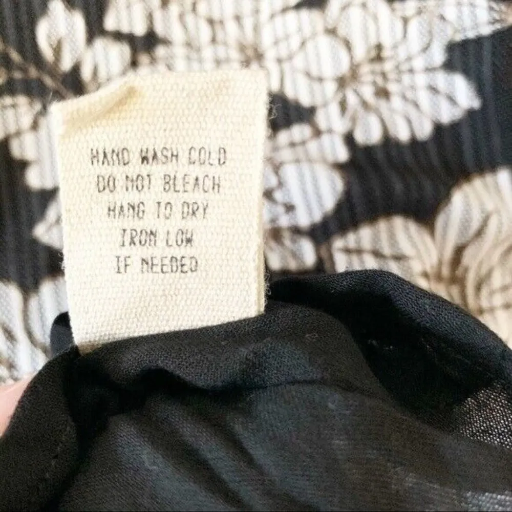 NEW Moon River Dress Size Small Women's Off Shoulder Floral Mini Black & White - Image 6