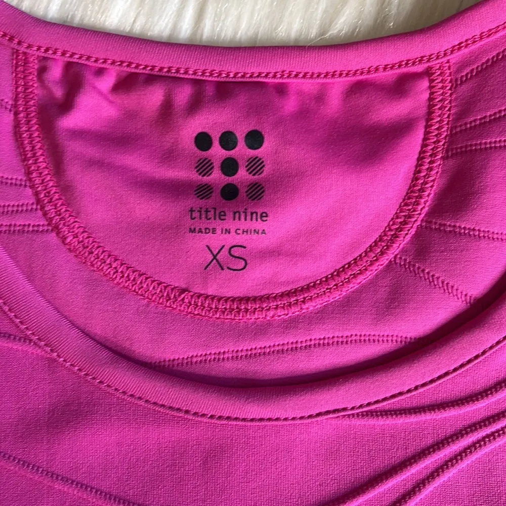 title nine • swift textured tank top - Image 97