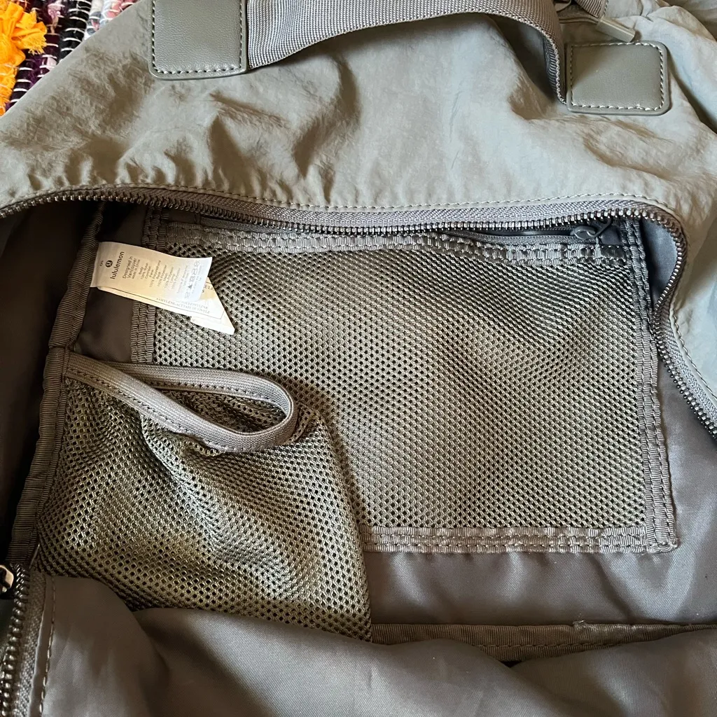 lululemon city adventurer backpack green - Image 4