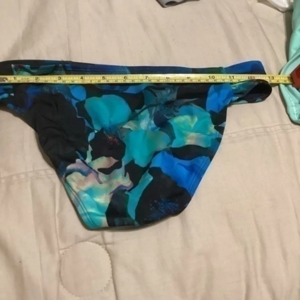 Athleta XXS bikini bottoms - Image 4