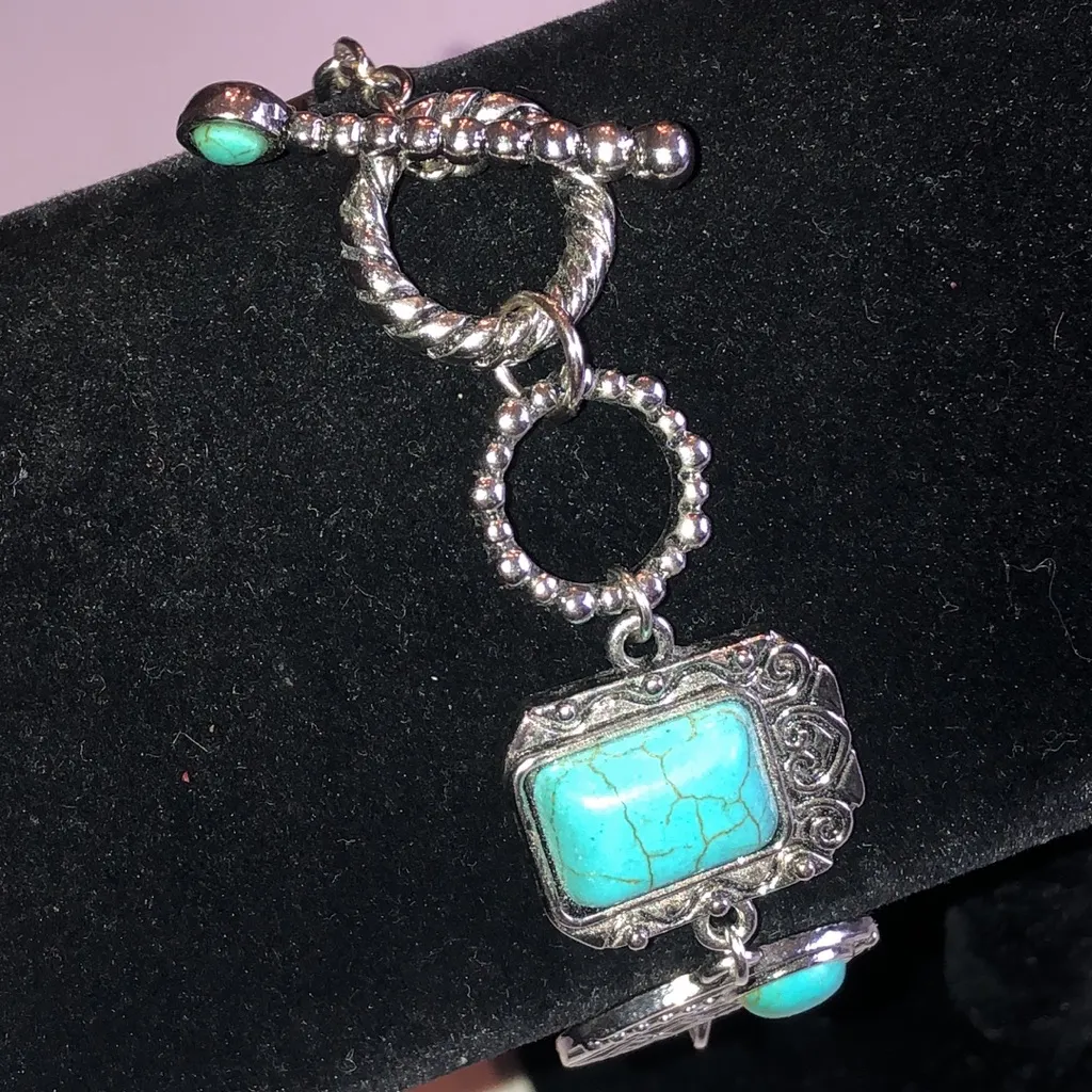 Turquoise Color and Silver Tone Boho Western Bracelet Blue - Image 4
