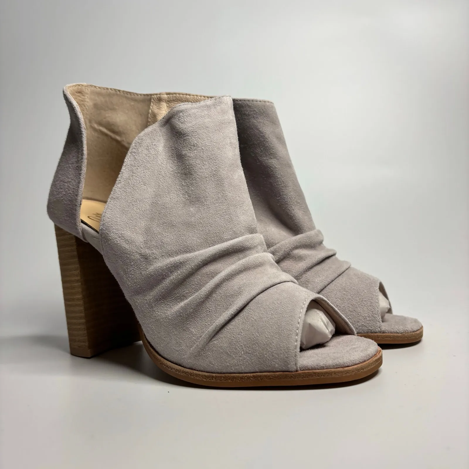 42 Gold Womens Loyalty Peep Toe Bootie in Fog Kid Suede Gray Size 10 - Image 5