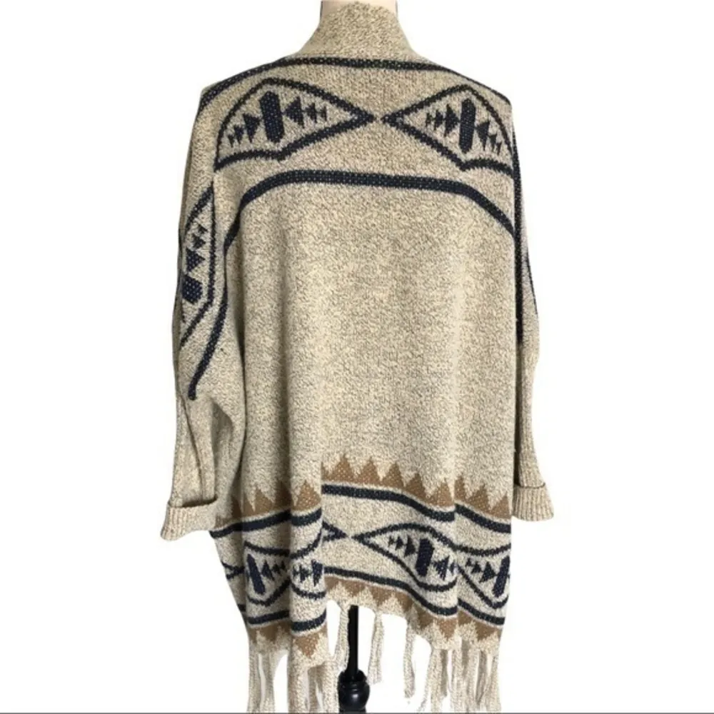 Debut Tribal Pattern Aztec Print Fringe poncho Cardigan One Size M/L - Image 3
