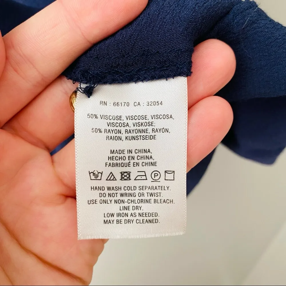 Maeve by Anthro. Barely Open Cold Shoulder Top Navy Blue Sz 4 - Image 6