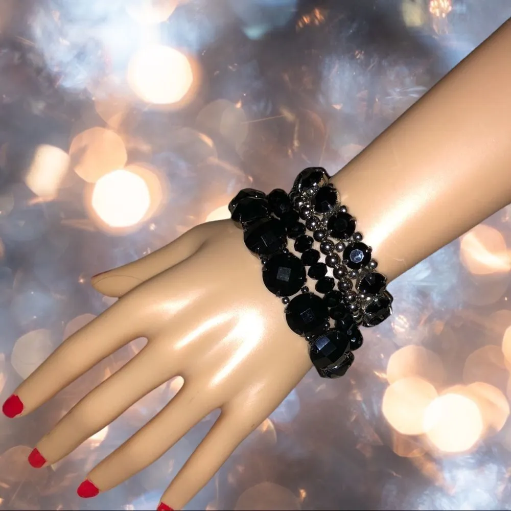 Nwot 4 pc. Bracelet set (costume jewelry) Silver - Image 2