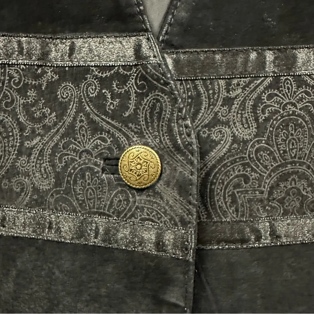 GIII Genuine Leather Suede Ribbon Accent 3 Button Vest Black Gold Womens Large - Image 5