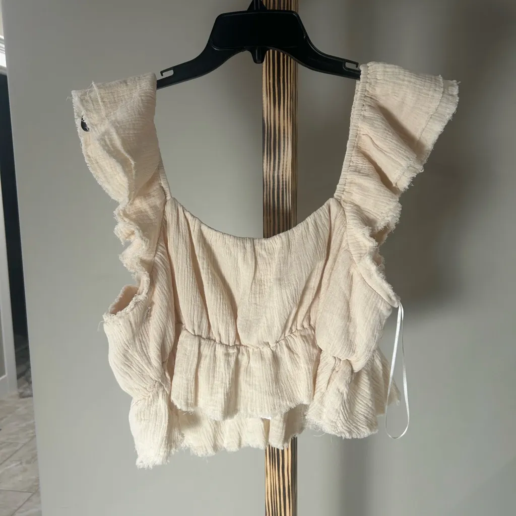 Free the Roses XL Women’s Ruffle Peplum Top NWT – Cream Textured Blouse Size L - Image 4