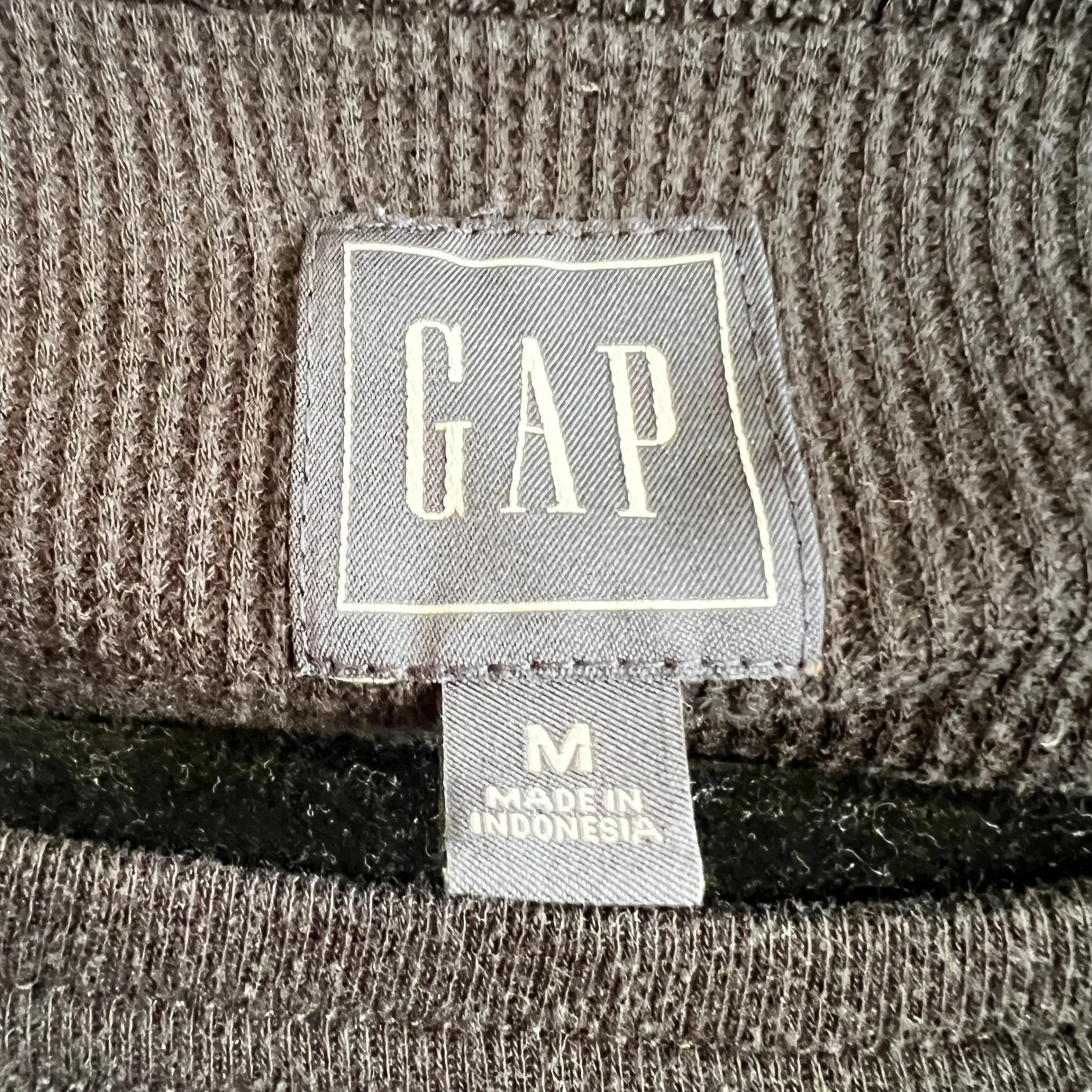 GAP Thermal Long Sleeve Top Women's Medium Basic Minimalist Winter Black Small - Image 3