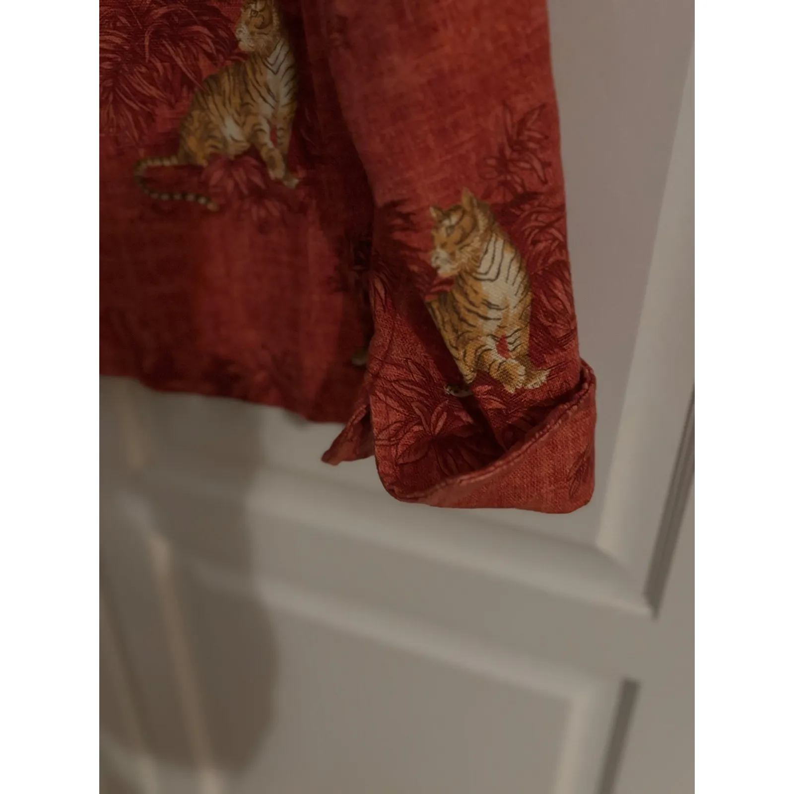 Painted Pony Women's Small Red Linen Blend Cheetah Jungle Print Button Up Shirt - Image 3