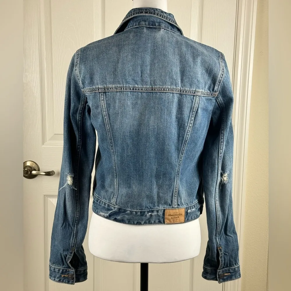 Abercrombie & Fitch Distressed Destroyed Denim Jean Jacket Medium - Image 3
