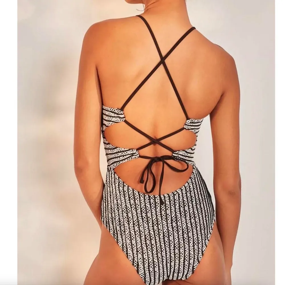 Urban Outfitters Out From Under One Piece Crochet Striped Swimsuit Size XS - Image 4
