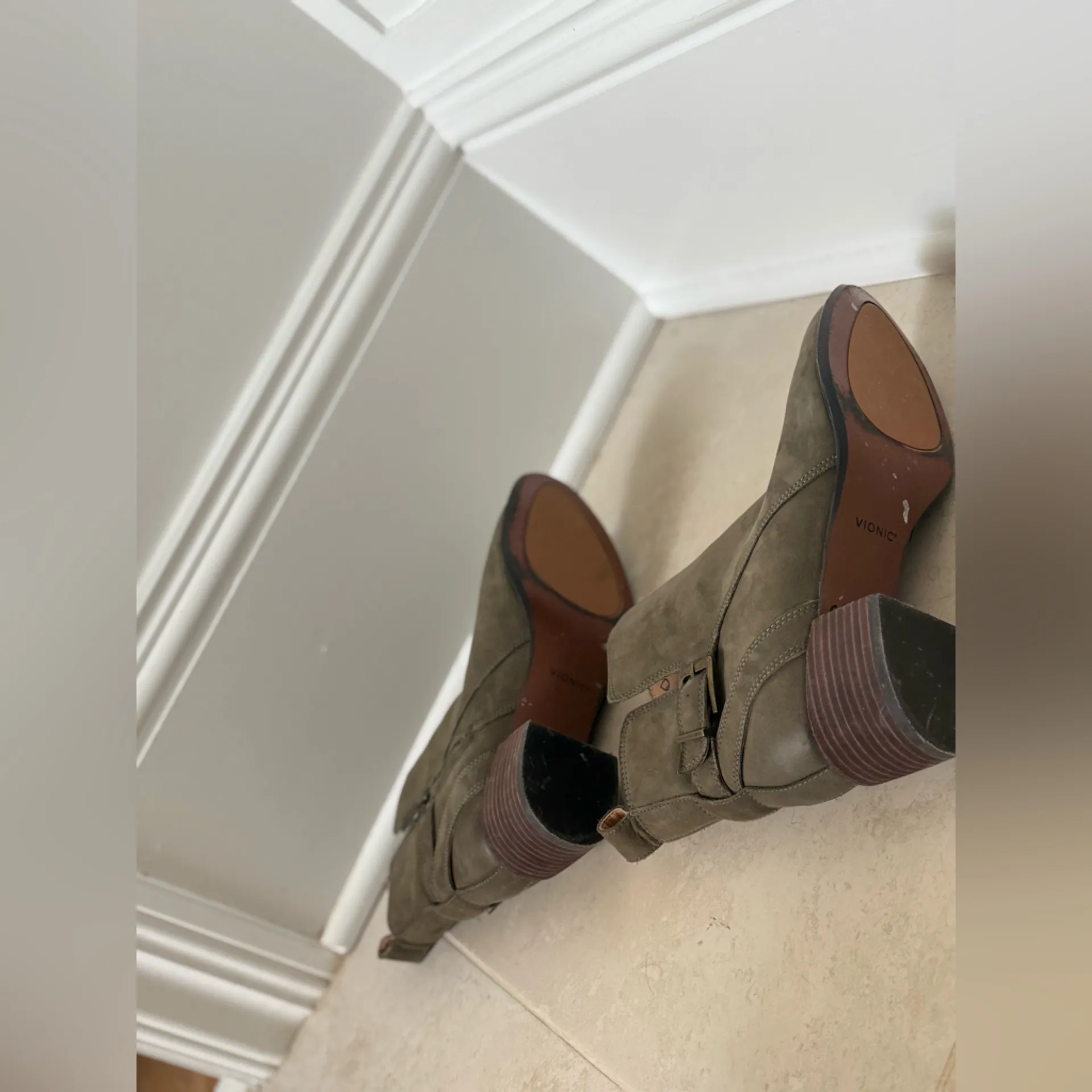 Vionic Sienna Waterproof Green Ankle Boots 8 Buckle Side Zip - Image 12