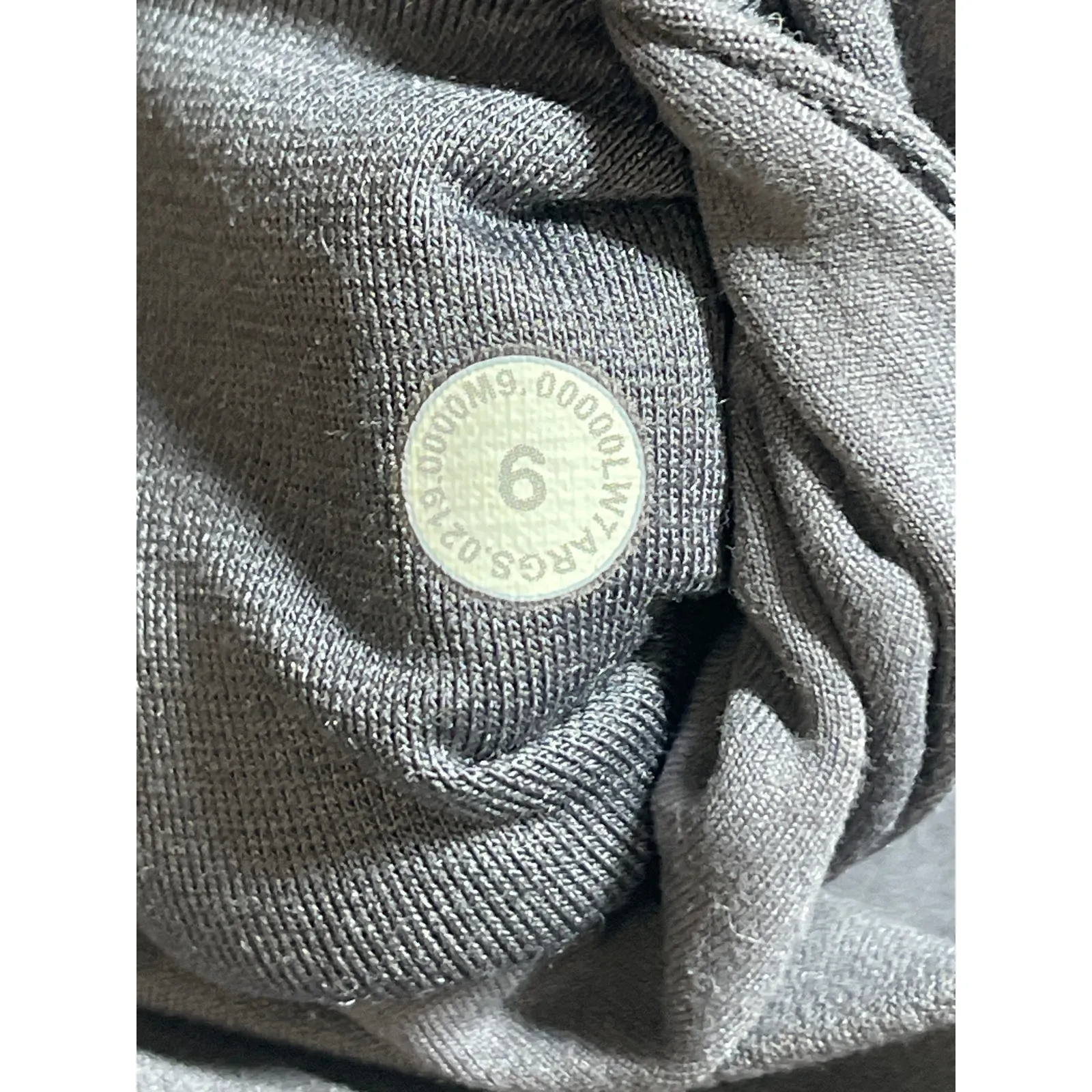 Lululemon Women's Gray High Rise Athletic Yoga Activewear Running Biker Shorts 6 - Image 4