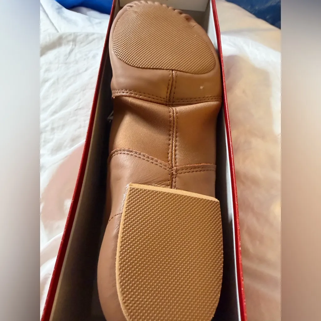 NEW Capezio Womens E Series Jazz Slip-on Leather Shoes 13W $40 - Image 5