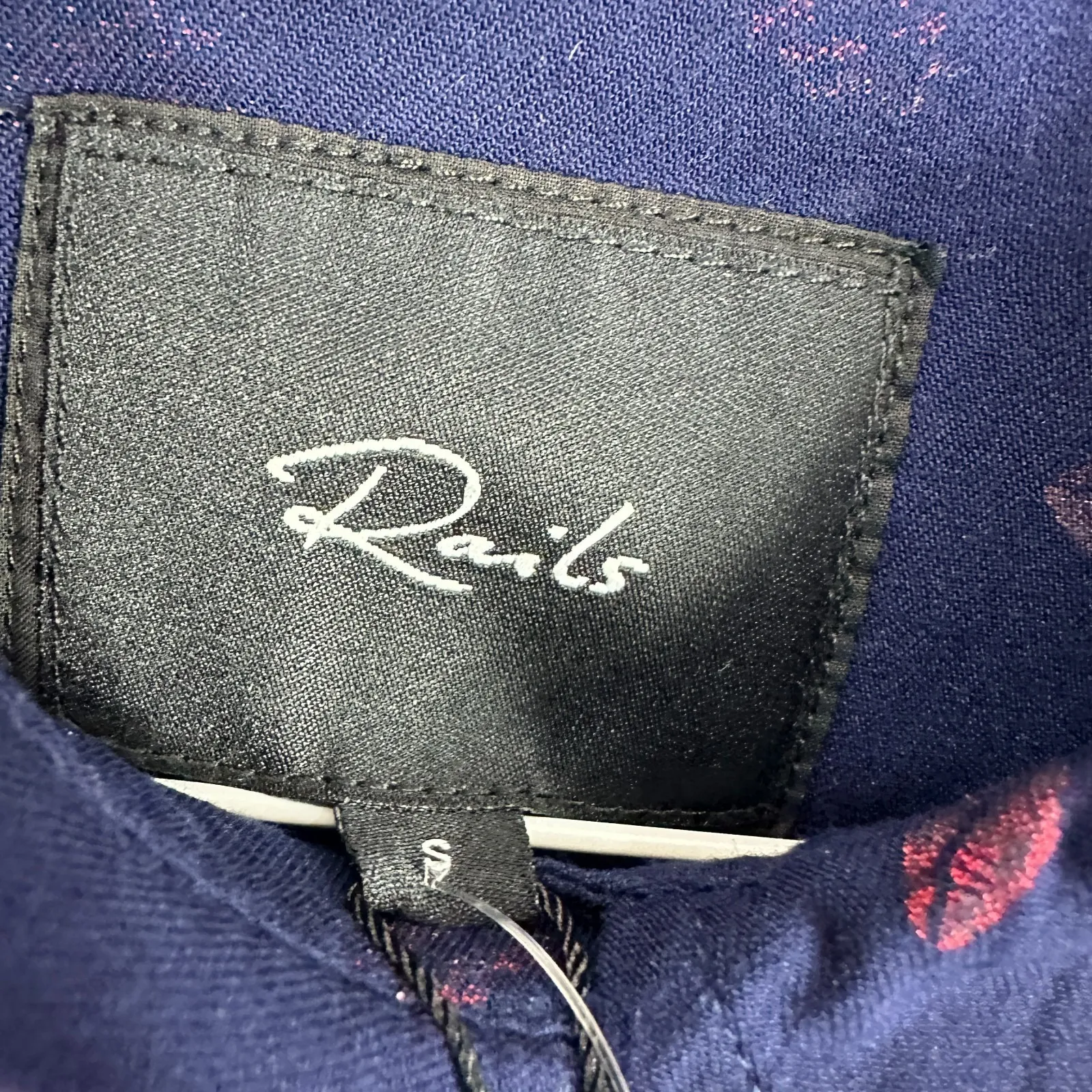 Rails Navy Blue Button Front Lip Print Shirt Sz Small Preppy Novelty Feminine - Image 2