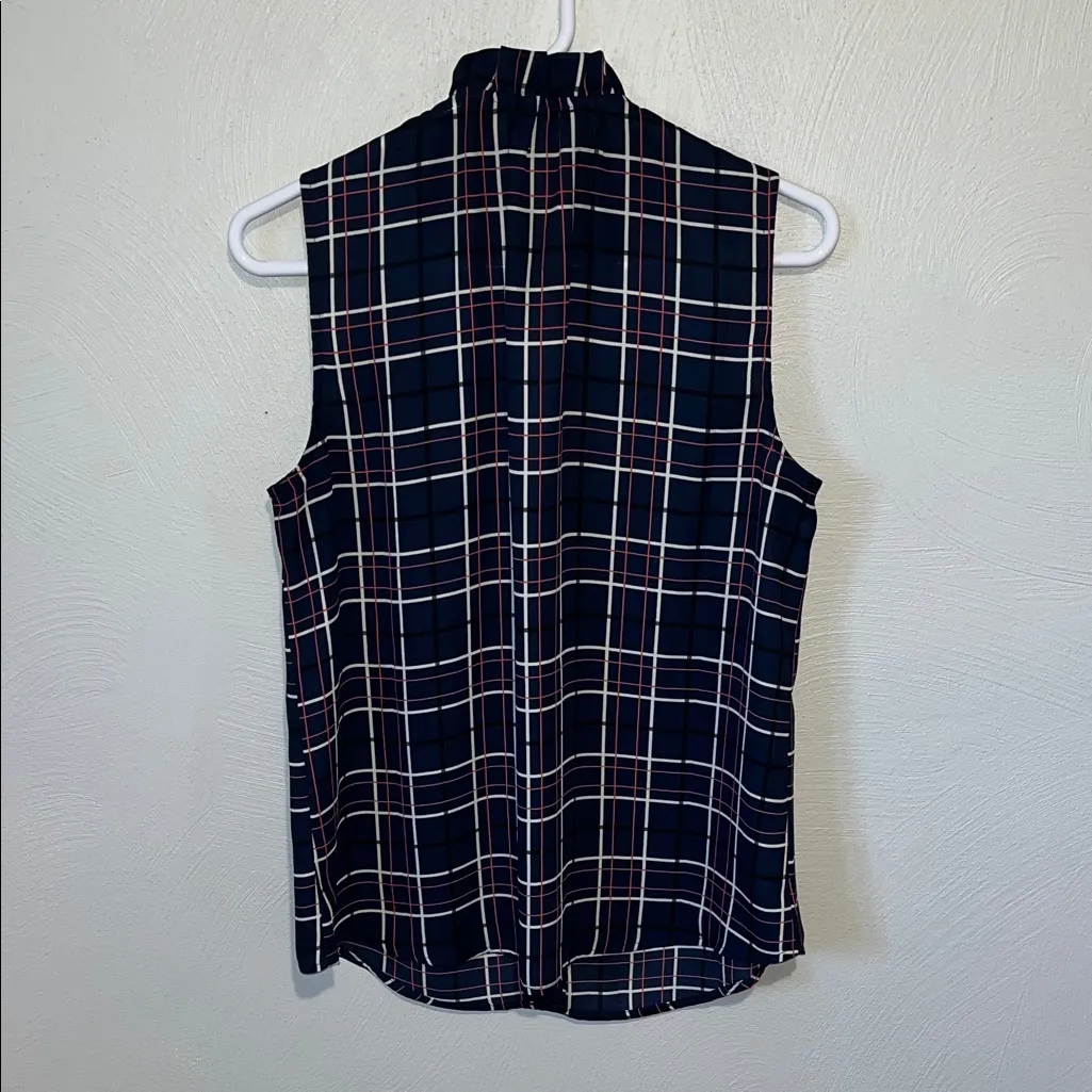 Banana Republic Navy Checkered Sleeveless Blouse - Image 3