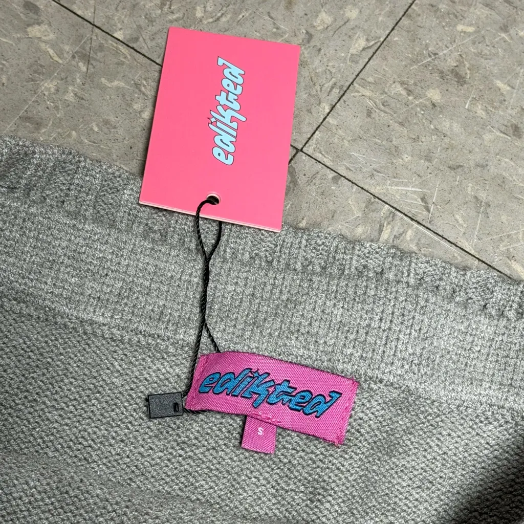 Edikted Gino Fold Over Knit Gray Mini Skirt - Image 4