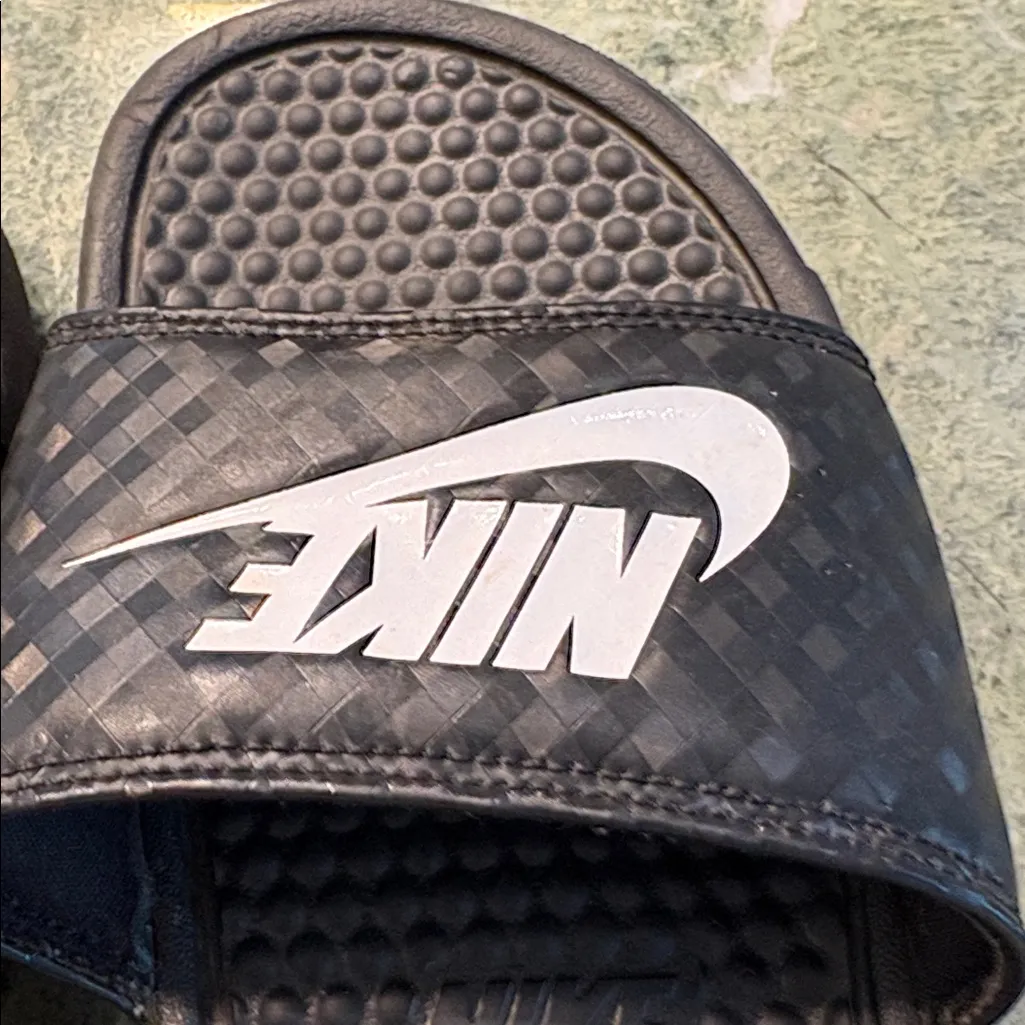 NIKE BENASSI BLACK COMFORT SLIP-ON SLIDE SANDAL SHOES WOMEN'S US 8 flip flop - Image 5