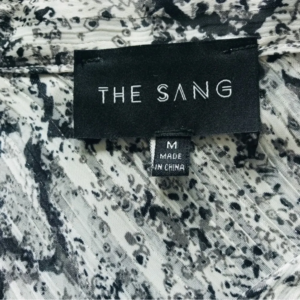 The Sang‎ python print knot long sleeves blouse size M - Image 3