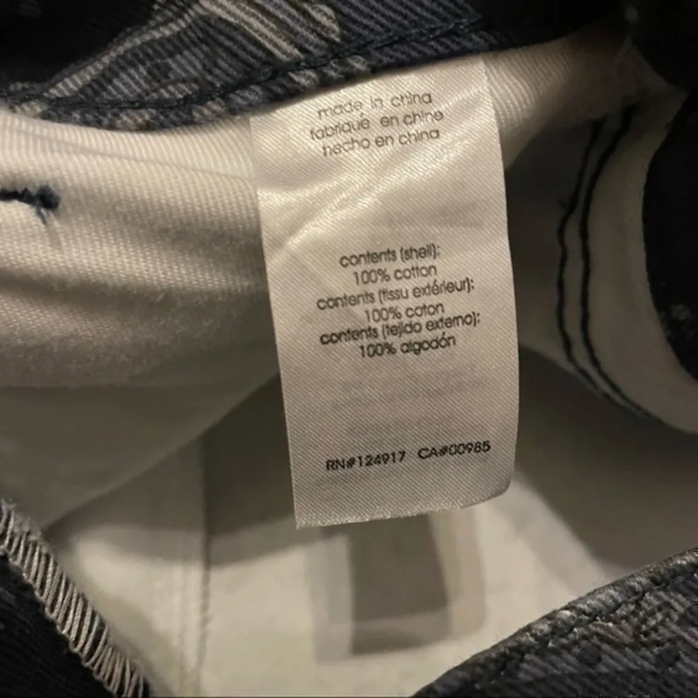 We Wore What Jeans Size 27 - Image 5