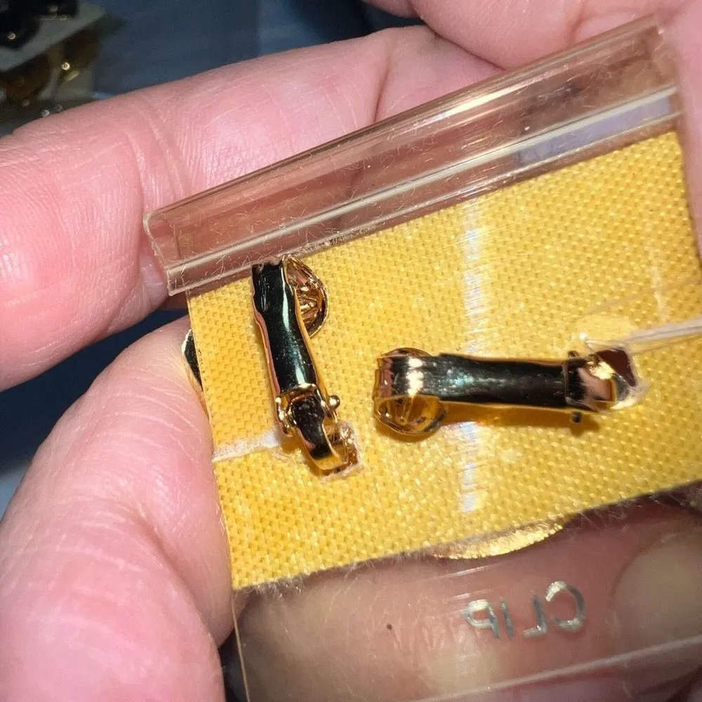 Vintage Gold Tone with Navy Blue Enameled Heart Clip on‎ Earrings Gold - Image 4