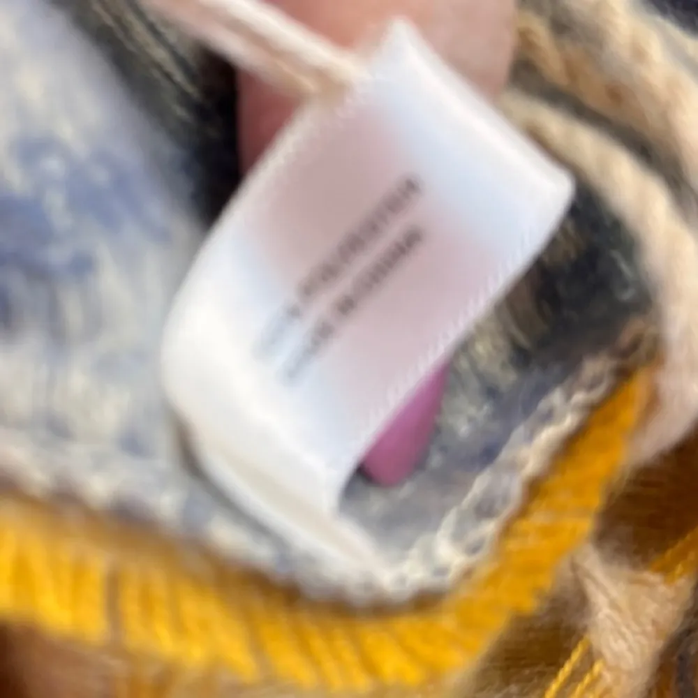 Fadivo cape fringe scarf nwt new - Image 6