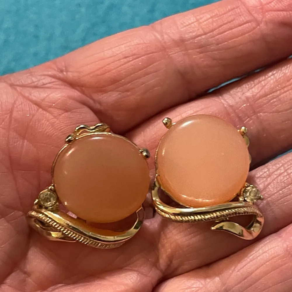 Vintage Coro Lucite Earrings - Image 8