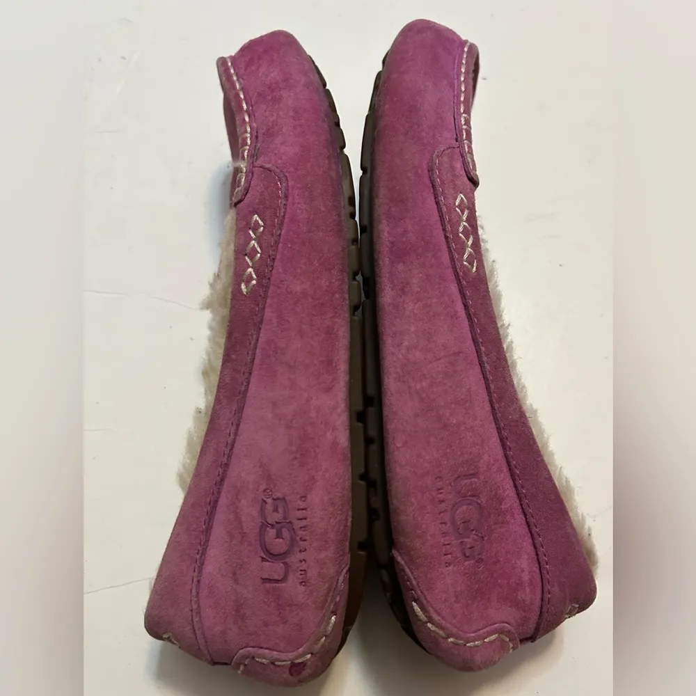 UGG Australia Womens Ansley
Moccasin Slippers purple  Sheepskin Slip On Size 9 - Image 5
