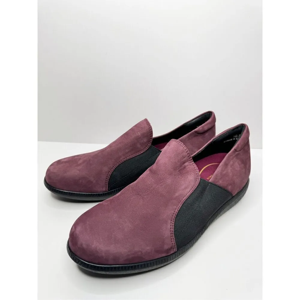 Munro Slip On Sneaker Size 10.5 Wide Burgundy Leather Cushioned Slip On Shoes - Image 2