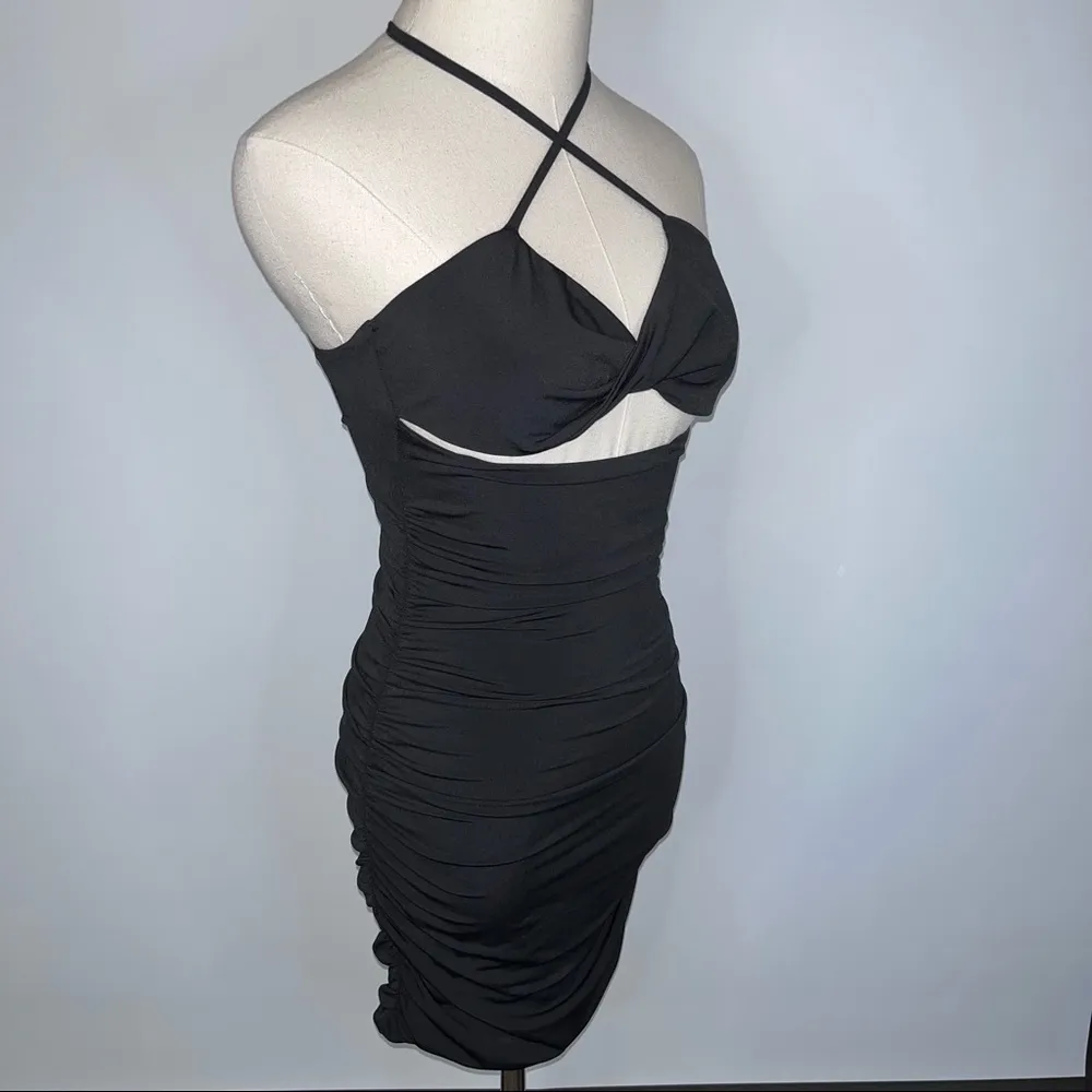OLIVACEOUS Black Bodycon Ruched Halter Cutout Short Mini Dress Small NWOT LBD - Image 4
