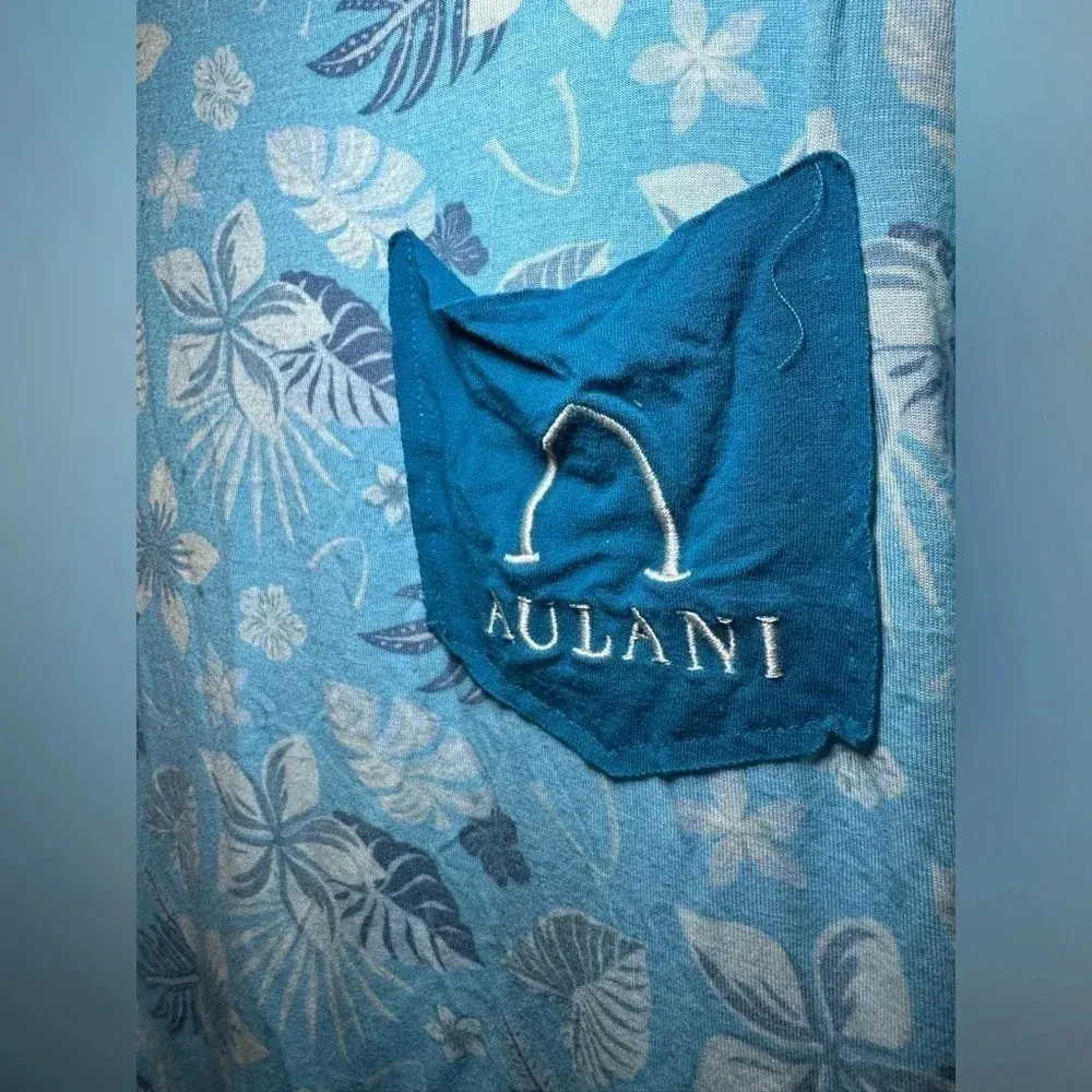 Disney Aulani Hawaiian tank. Created especially for Aulani, Disney Resort & Spa - Image 3