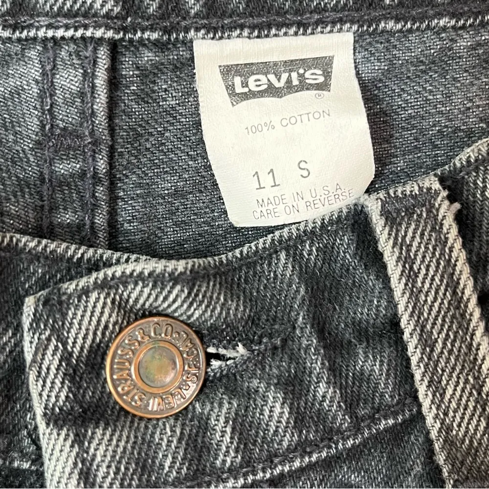 Vintage 1993 Levi's black‎ mom jeans size 11 - Image 9