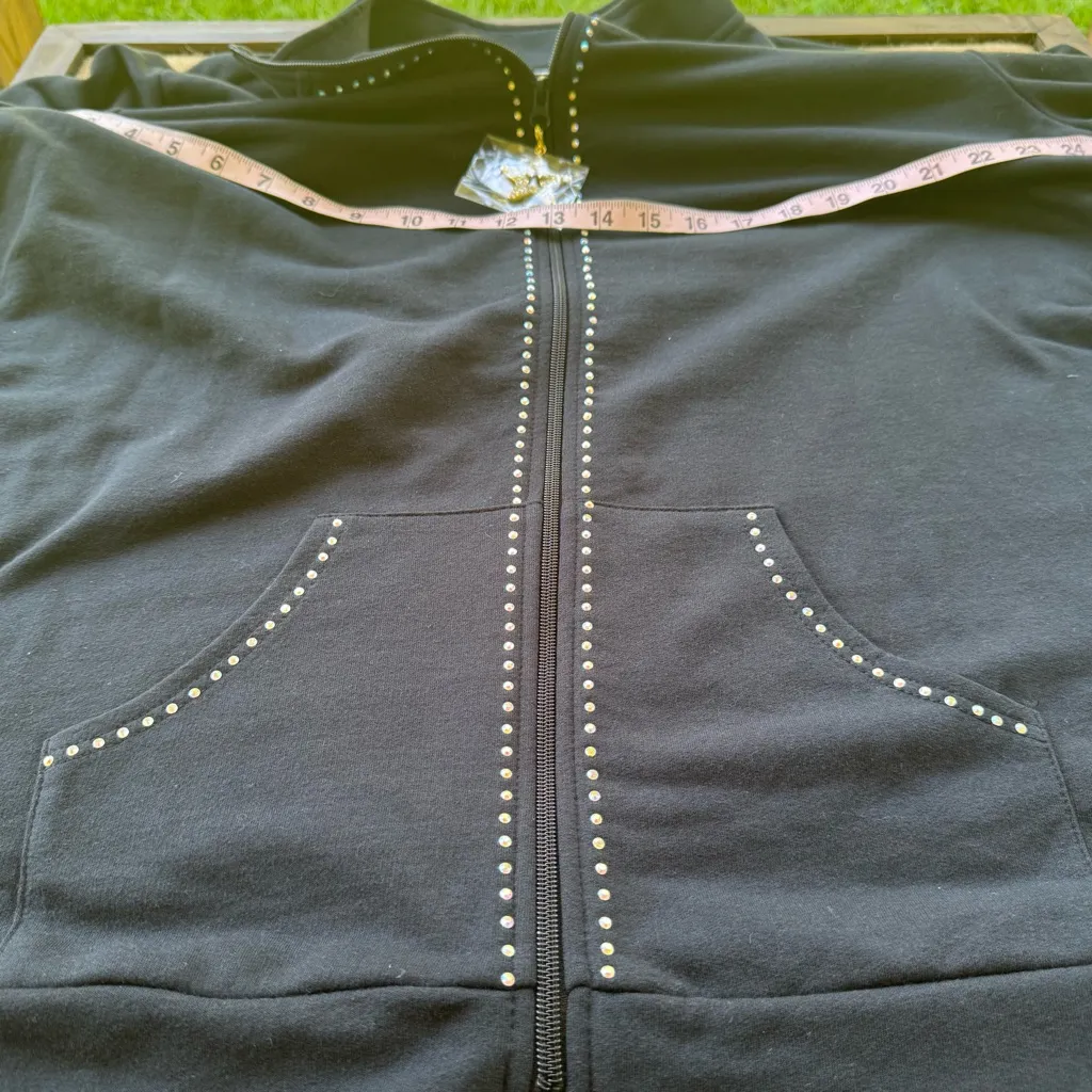 Quacker Factor Black Zip - Image 10