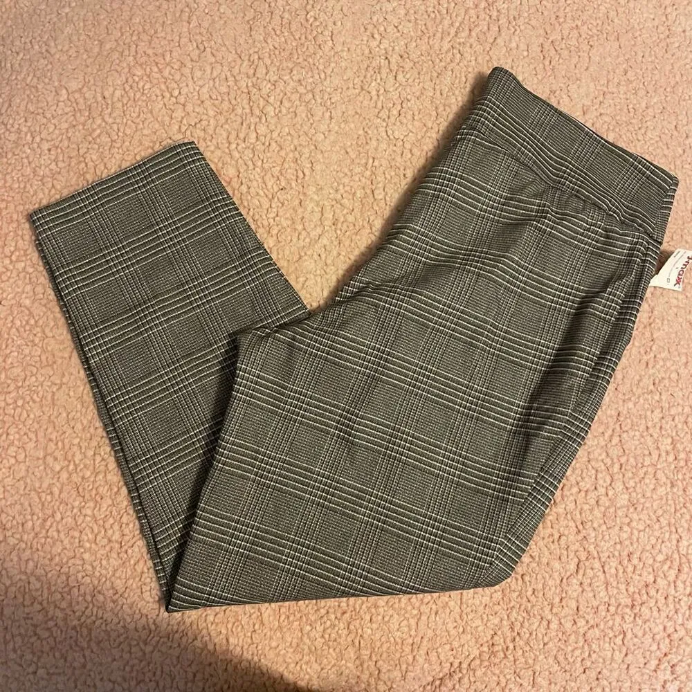 NWT Maison d’ Amelie 1x plaid slip on ankle pant Black - Image 6