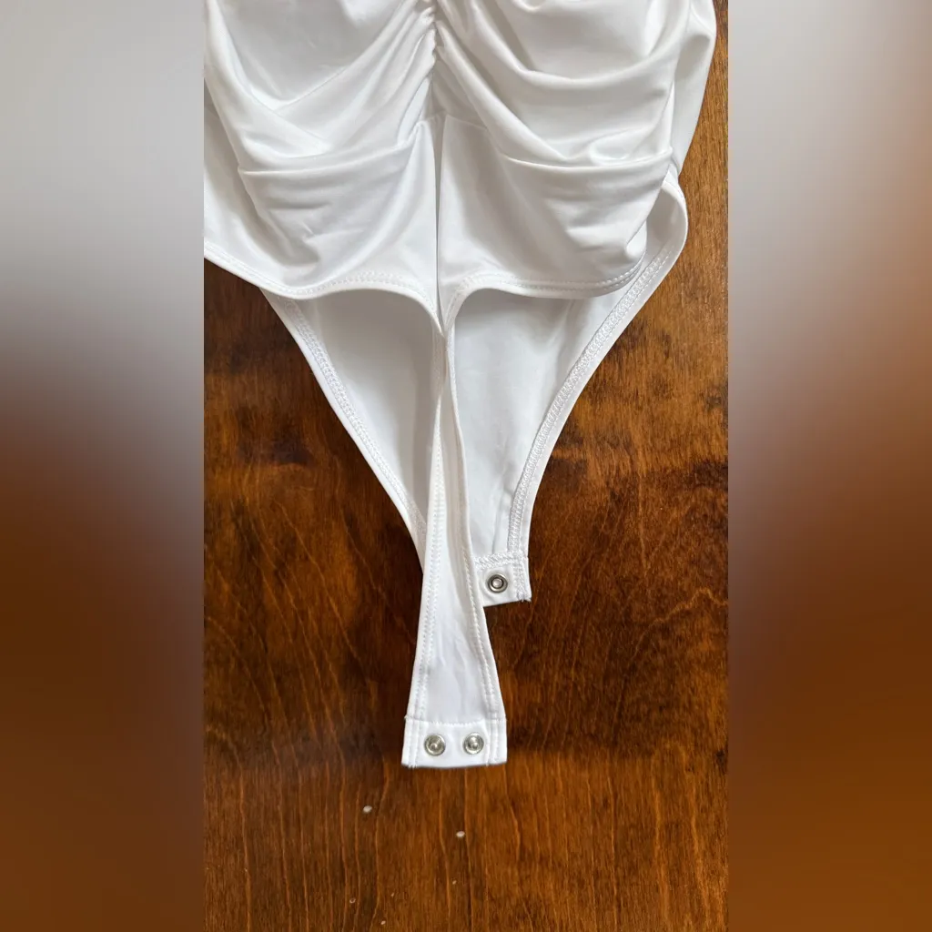 Express White Gathered Bodysuit - Image 6