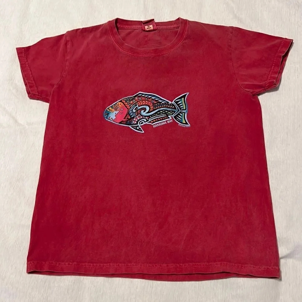 Crazy shirts Hanauma Bay sz XS red short sleeve Tshirt with colorful fish EUC - Image 2
