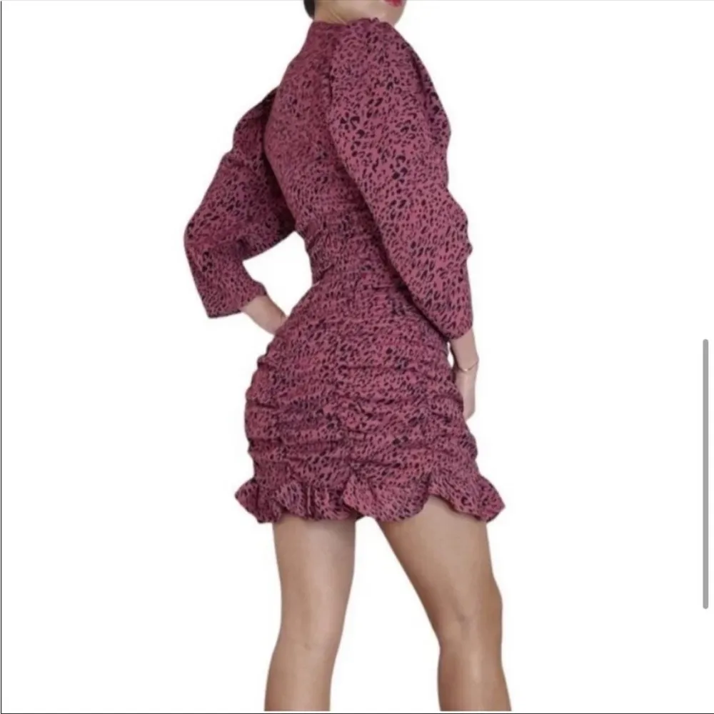 Marsala ruched body con dress - puff sleeves - Image 3