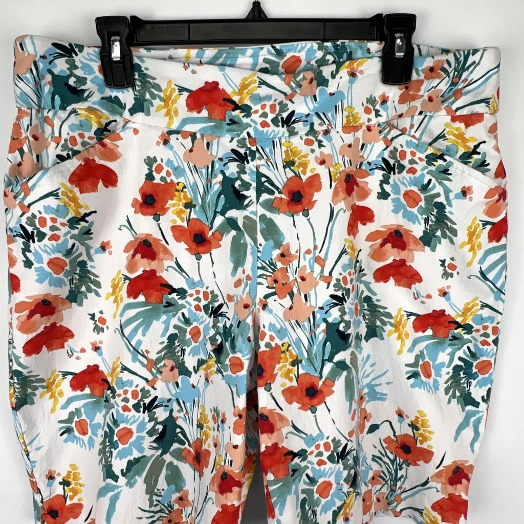 Pioneer Woman Size XXL White Floral Print Pull On Shorts Elastic Waist Pockets - Image 2