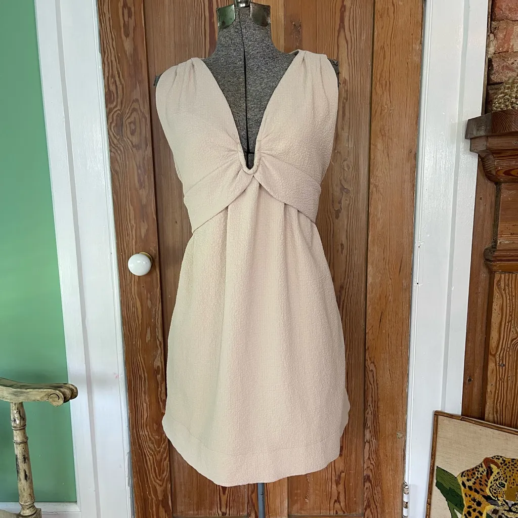 NWT Promesa Sculpted Plunge Neutral Sleeveless Mini Dress – Size L 💚🍄 - Image 8