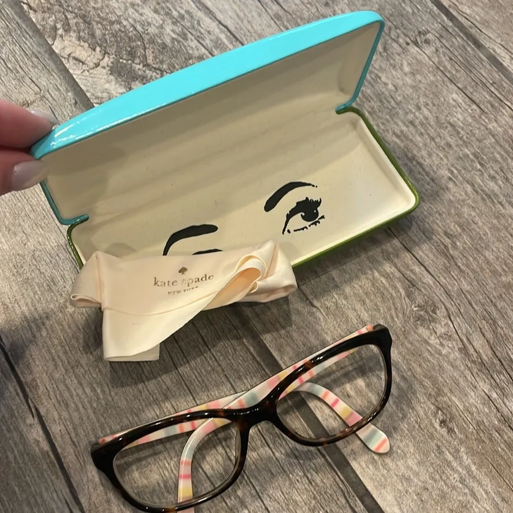 Kate Spade  reading Glasses with Turquoise case - Image 2