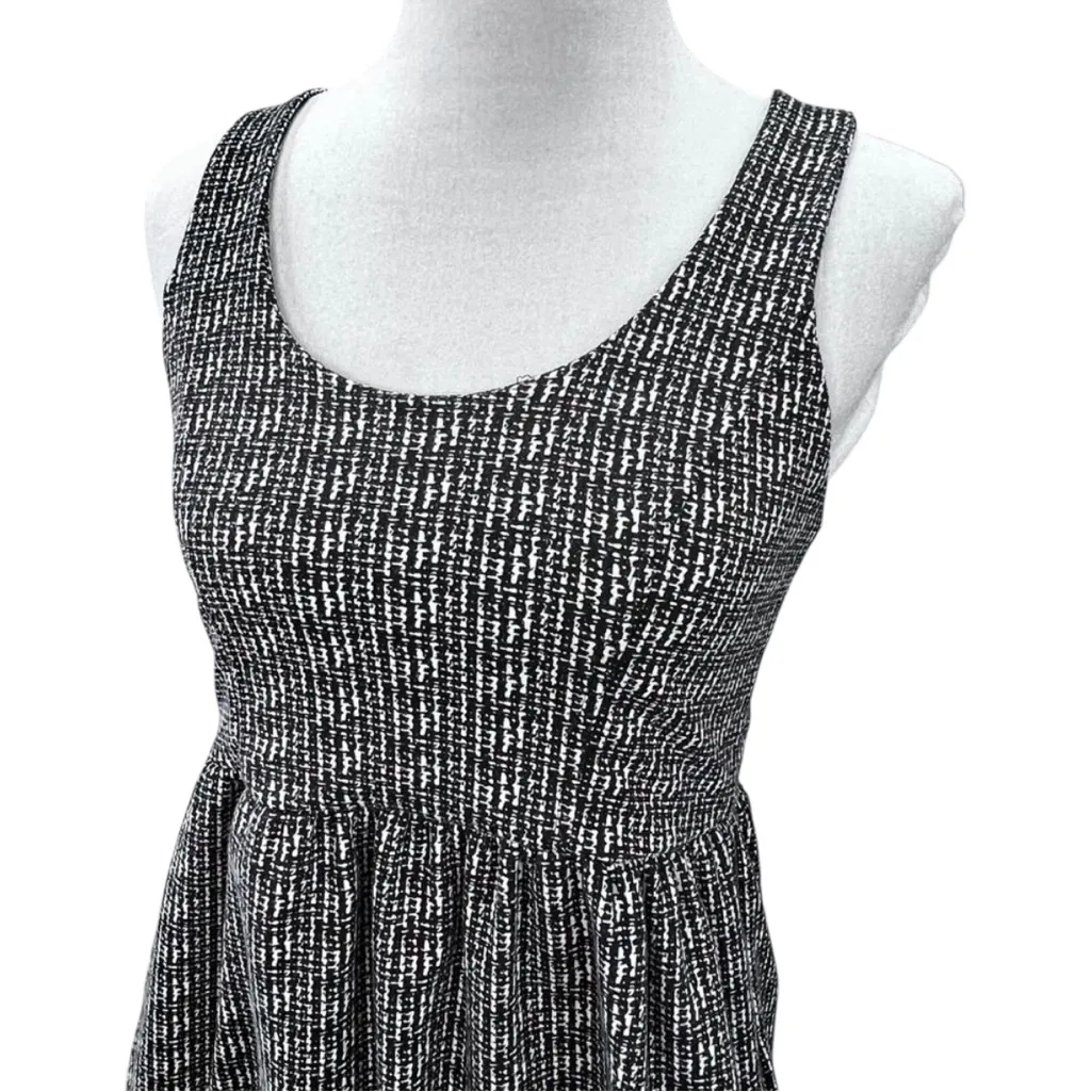 Urban Outfitters Silence + Noise Textured Knit Cutout Back Skater Dress Large - Image 3