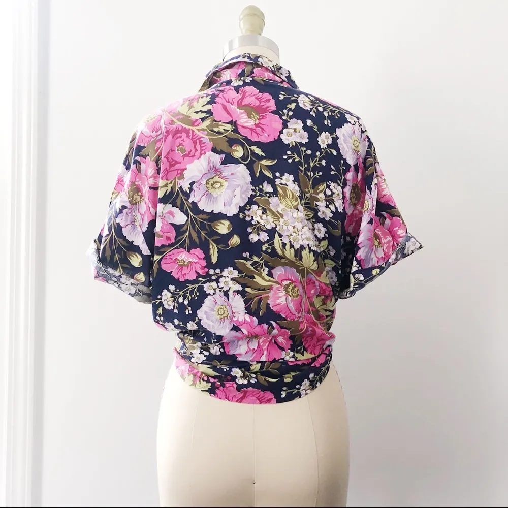 vintage • 80s floral button down blouse shirt short sleeve pink navy print Size M - Image 11