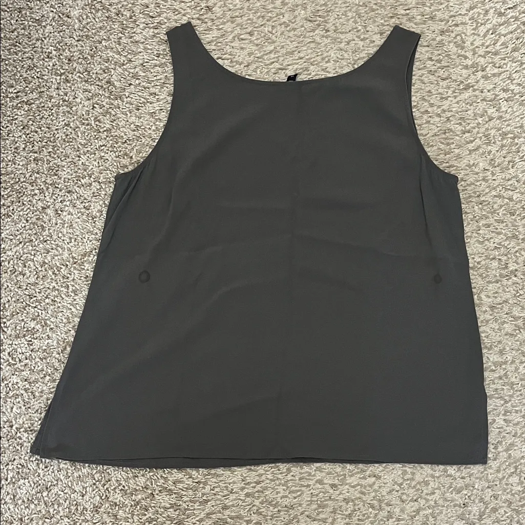 Eileen Fisher 100% Silk Sleeveless Tank Tops - Size Small - Image 3