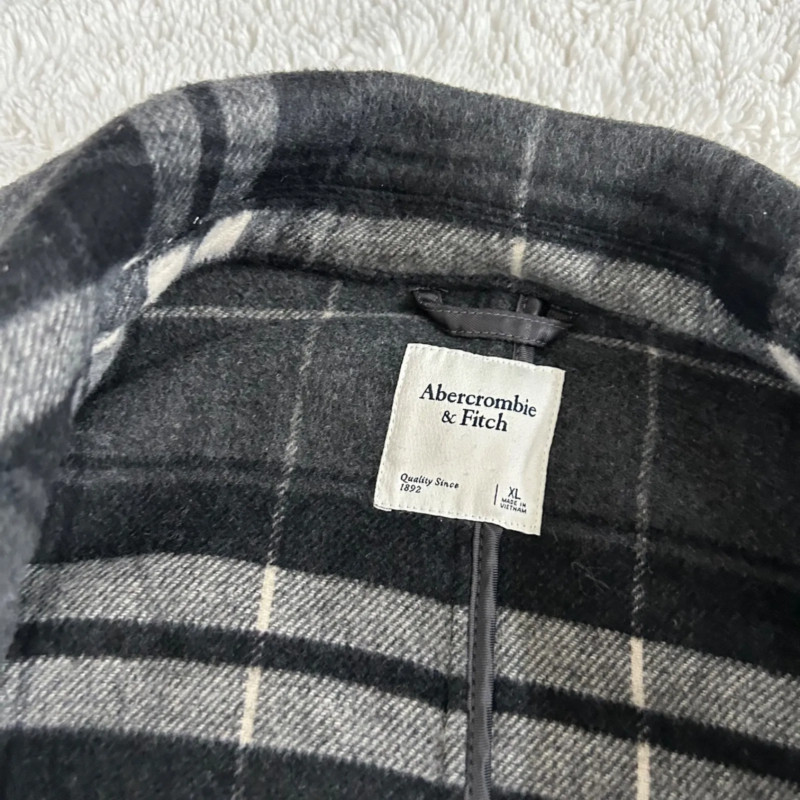Abercrombie Fitch Sz XL Wool Wrap Grey Plaid Belted Winter Coat Missing Belt** - Image 3
