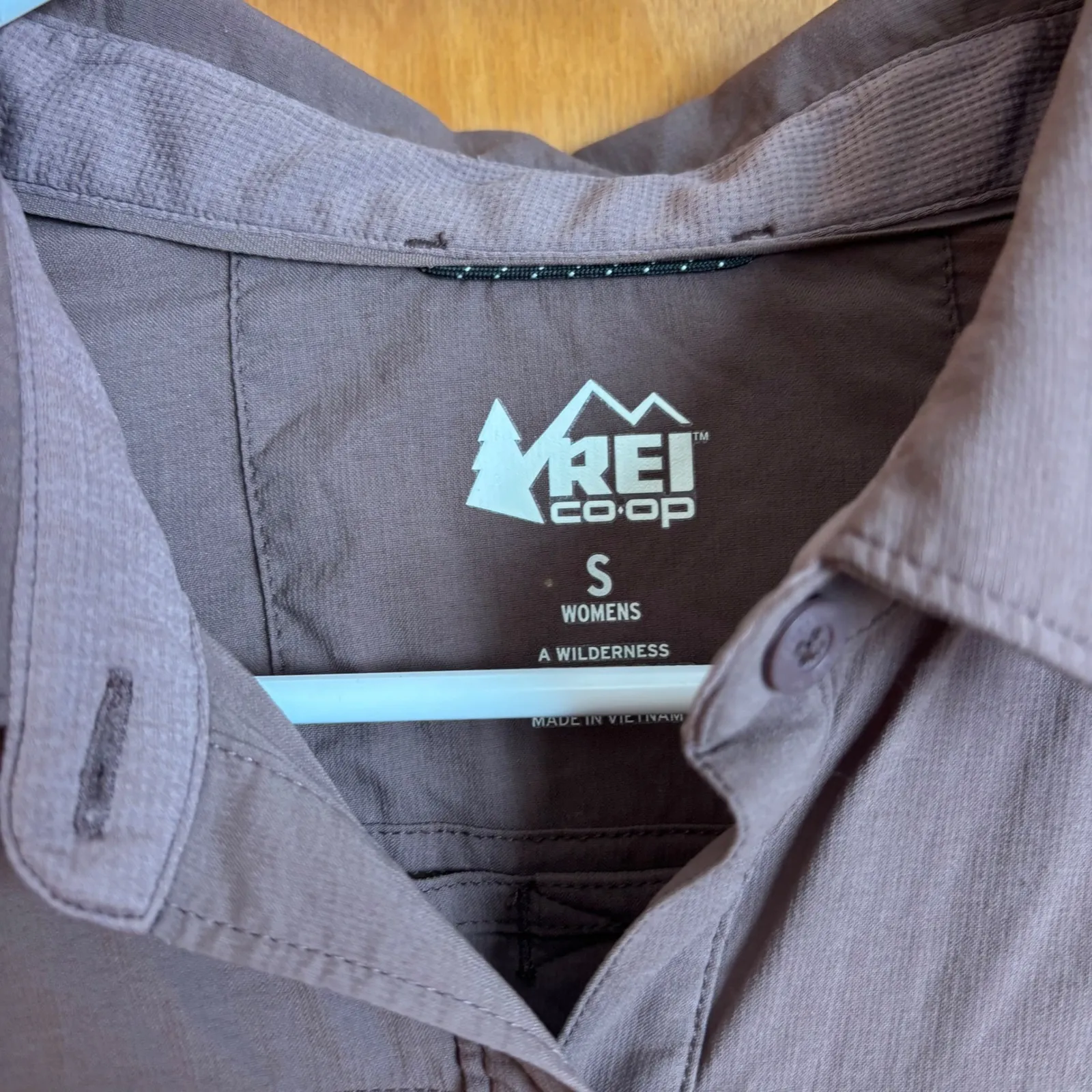 REI Co-op A Wilderness Women's Button Up Long Sleeve Shirt Hiking Travel‎ - Image 2