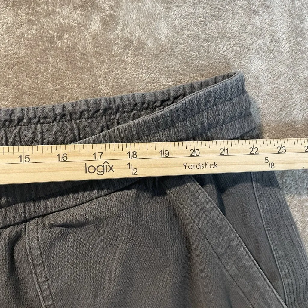 Athleta Shorts Womens 26 Plus Charcoal Gray Farallon Stretch Cargo Drawstring - Image 5