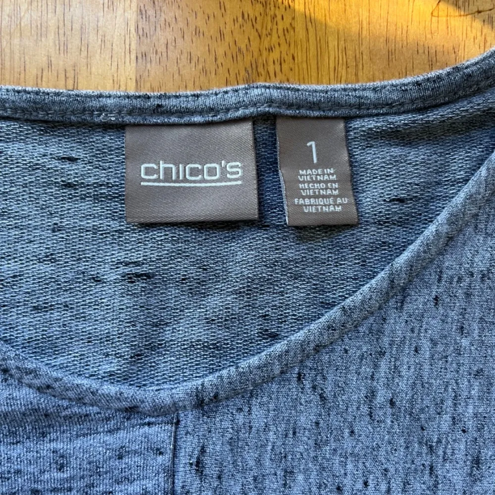 Chicos Gray Tunic Blue Flecks Cozi Soft Spaced Comfy Blouse Top, Size M - Image 2