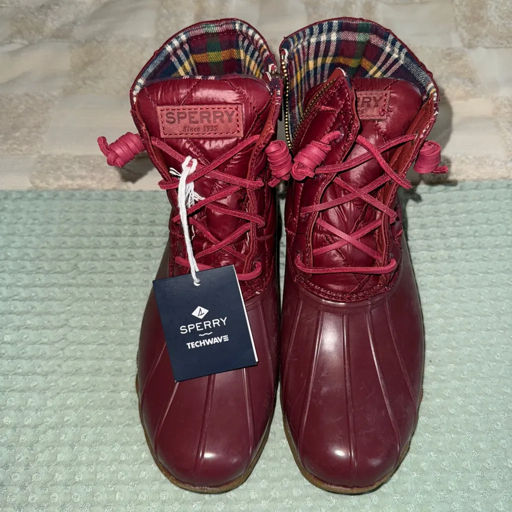 NWT Sperry Women's Saltwater Nylon Quilt Cordovan Rain Boot Sz 8 - Image 2