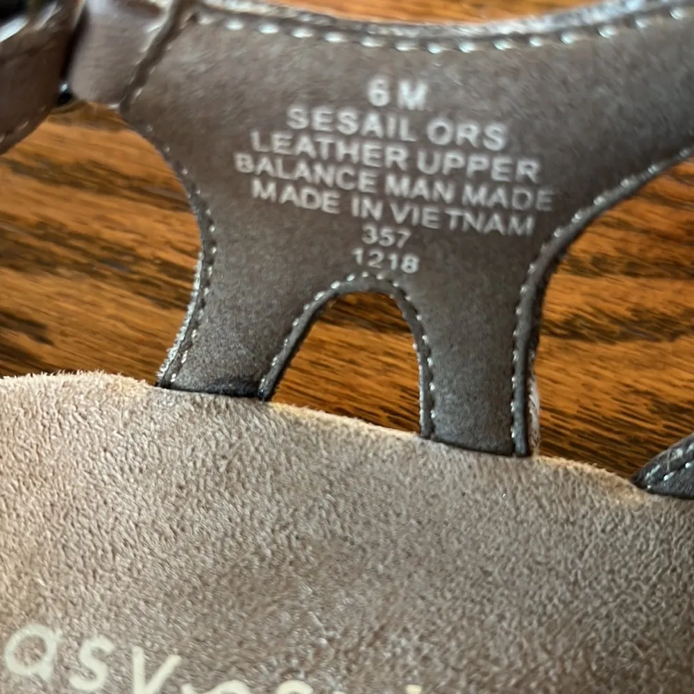 Easy Spirit Tan Sandals Comfy Leather Womens 6 - Image 7